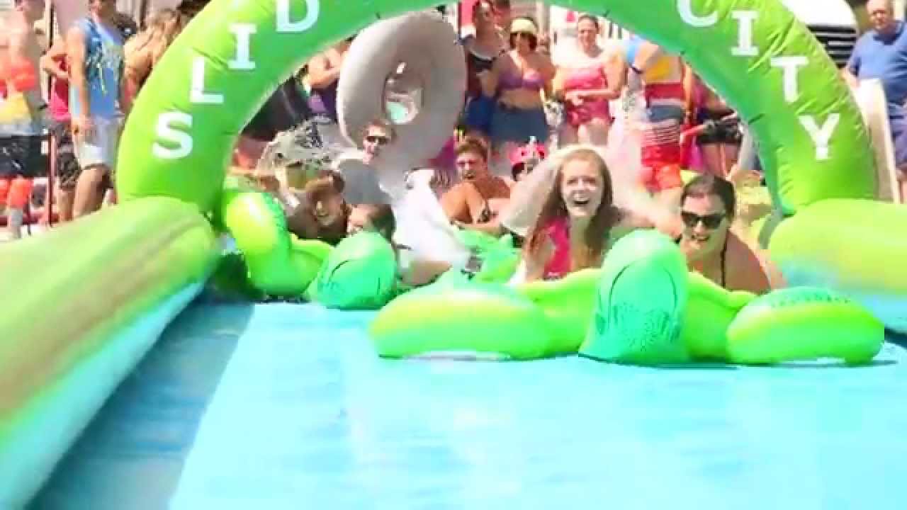Maior e mais divertido tobog&atilde; de rua do mundo