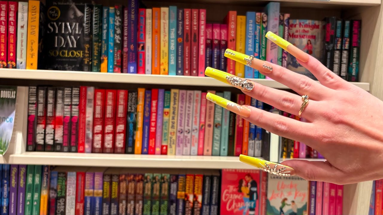 Public ASMR at the Bookstore📚♡