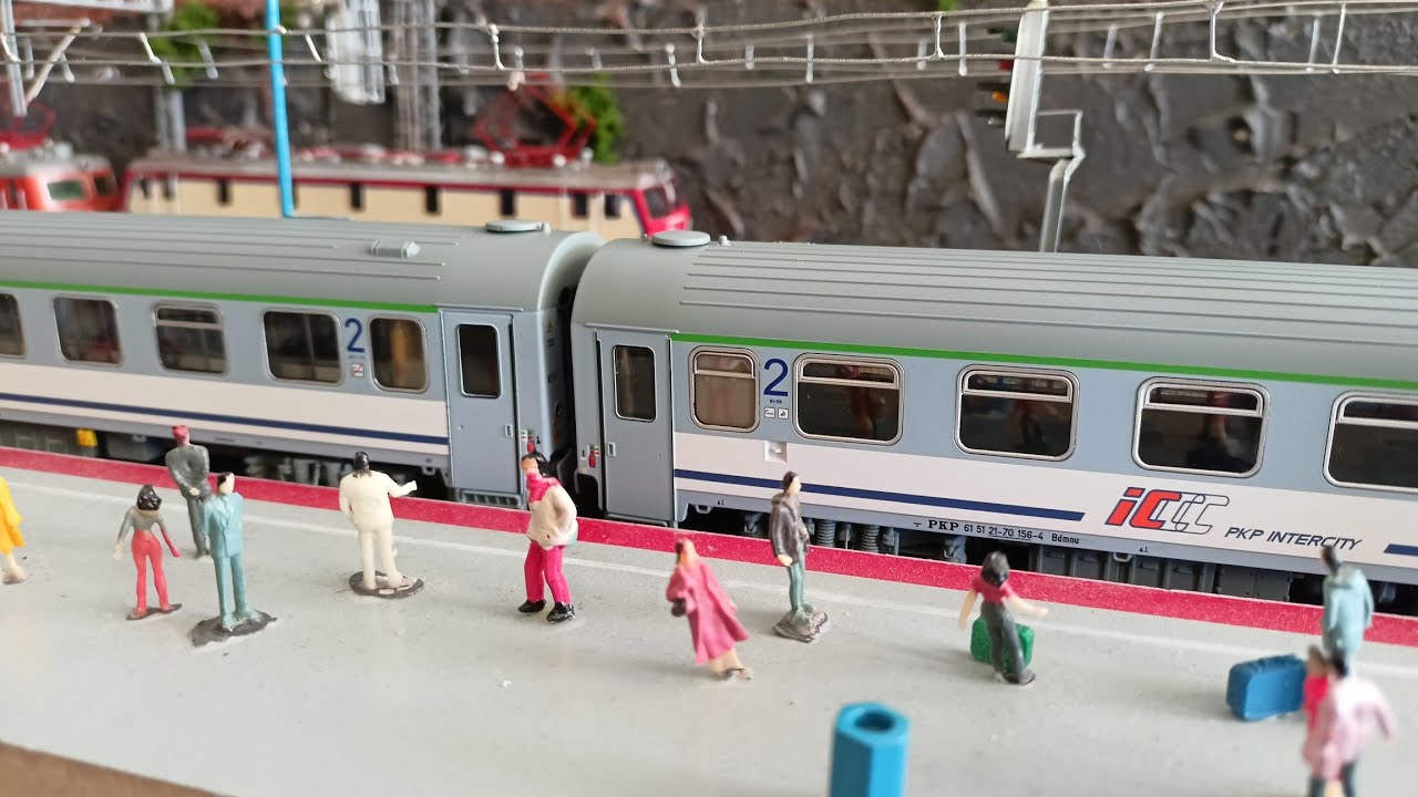 Nowe wagony ACME 55382, 52726 i 90306 PKP IC H0
