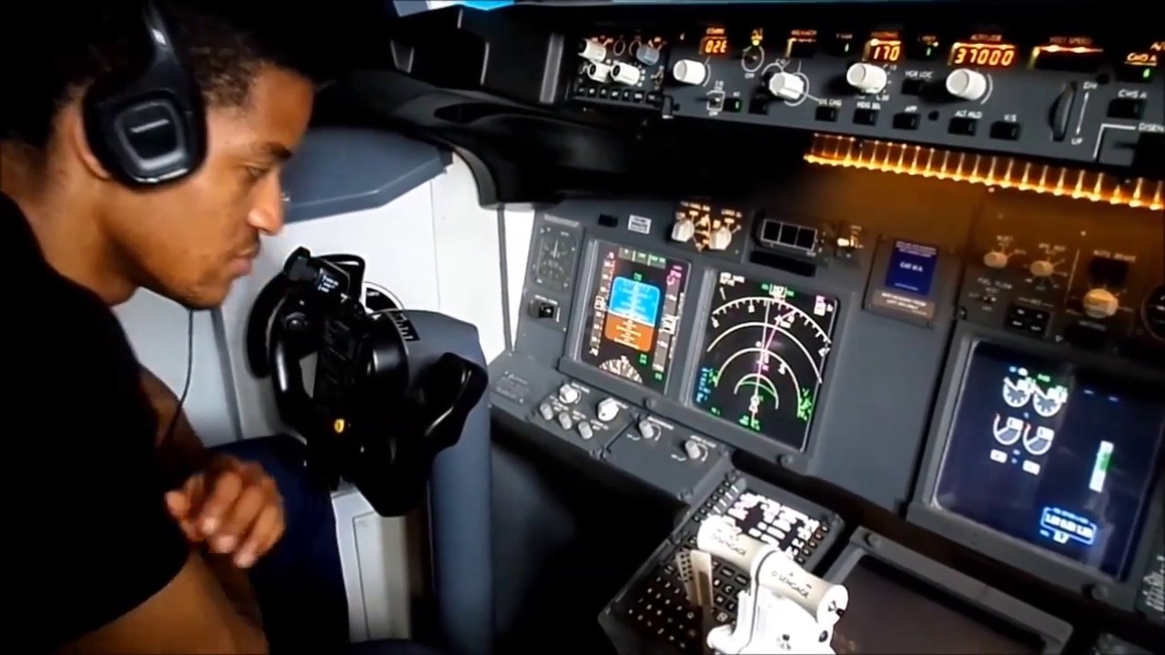 Il découvre mon Home Cockpit BOEING 737NG !
