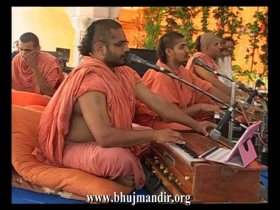 Swaminarayan Dhun Kirtan ( ધૂન + કિર્તન ) By Shreejinandan Swami