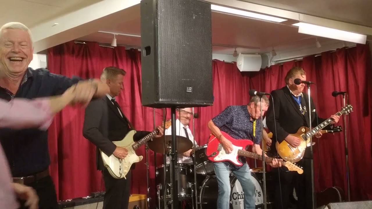 Chimbos Revival / Swinging Blue Jeans -  Ray Ennis: Hippy Hippy Shake