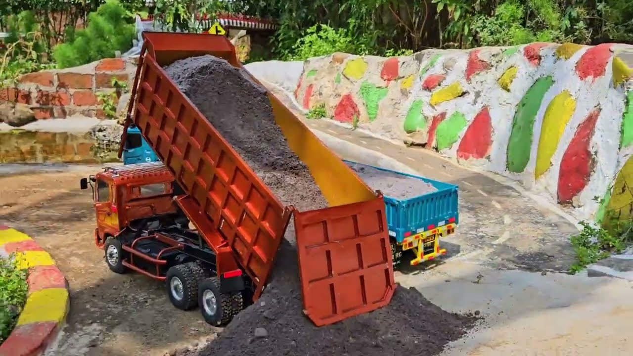 AKSI KE 41 ‼️ Proyek Perbaikan Jalan Rusak Rc Truk Hino Trailer VS Tronton Angkut Pasir Susah Belok 