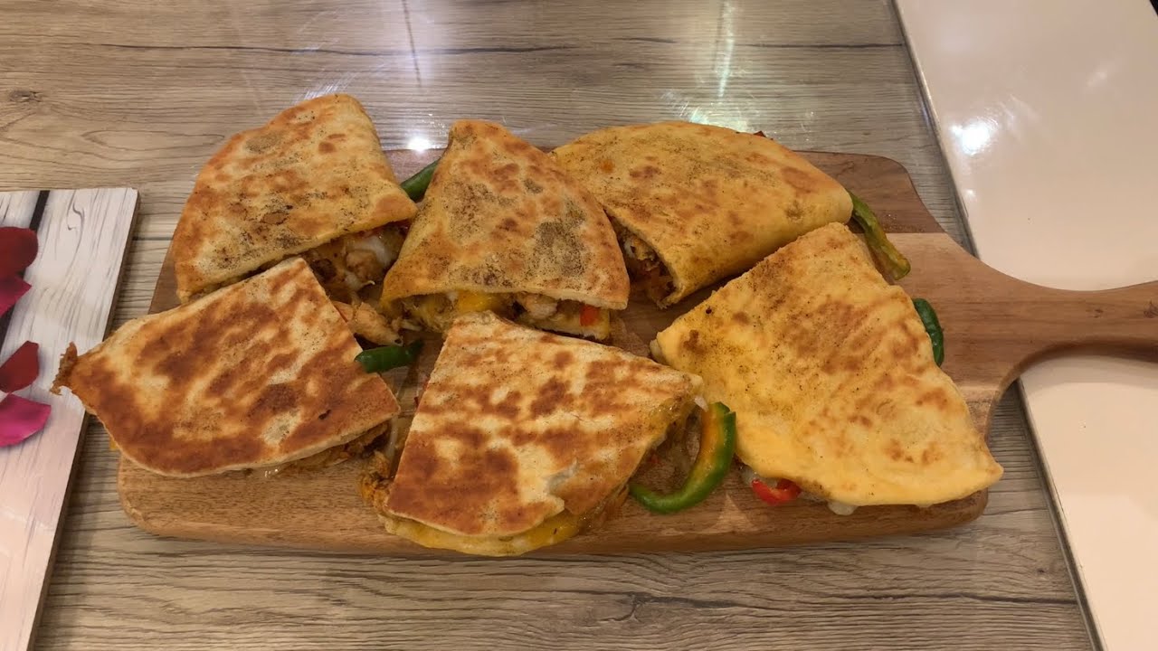 طريقة عمل الكيساديا بالدجاج 😋