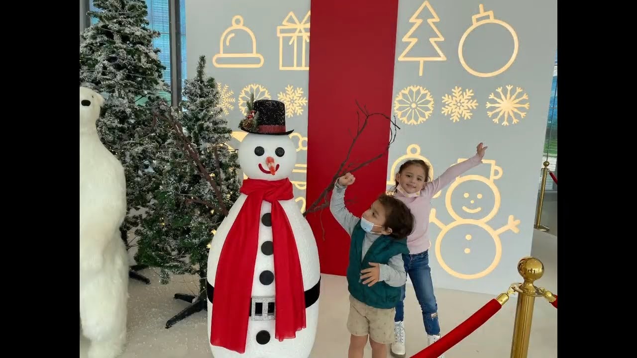 Galleria Mall Winter Wonderland 2020 || Christmas Decoration || Day out Fun Ariana and Ethan