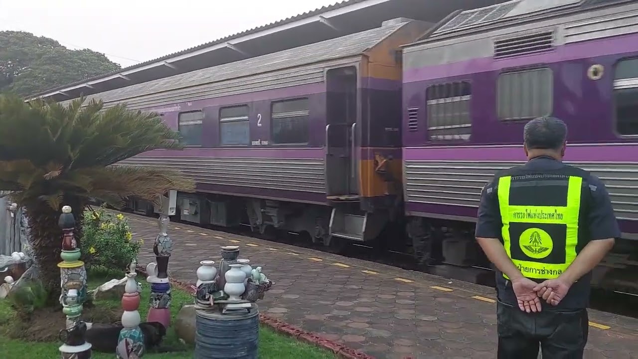ขบวนรถไฟที่สถานีรถไฟนครลำปางและในบริเวณนั้น