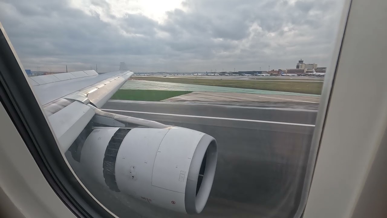 Iberia A330-300 Landing Madrid