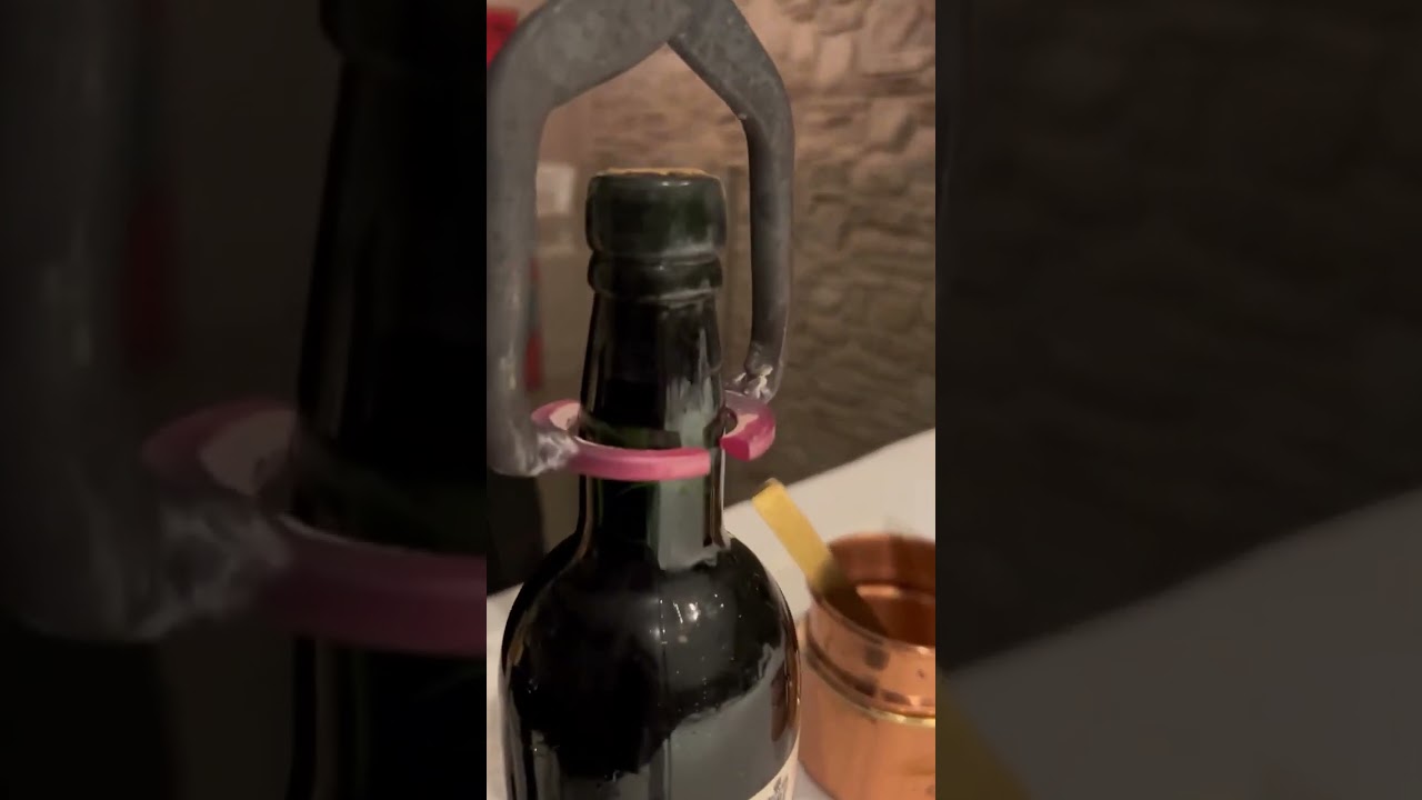 Opening a 1963 Warre's port wine!😯