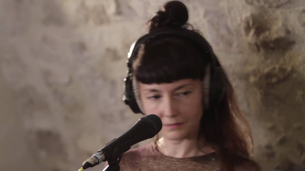 Loa Frida - Mama (Live @ Kiwi Records)