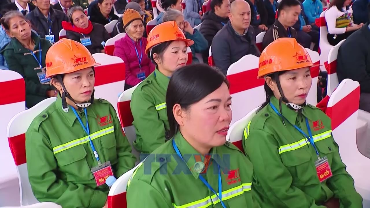 Prime Minister urges “no one left behind” as Tet approaches