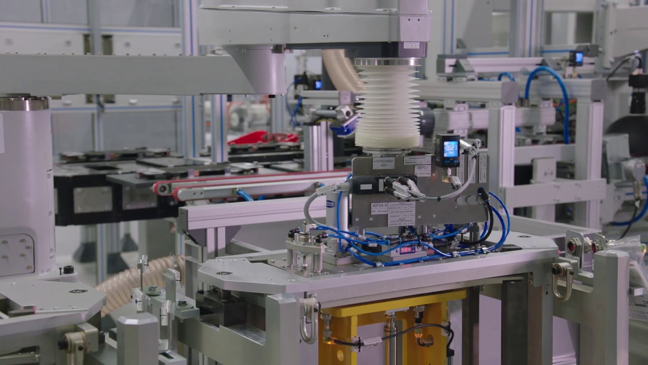 Automated hydrogen fuel cell stacking system at BMW