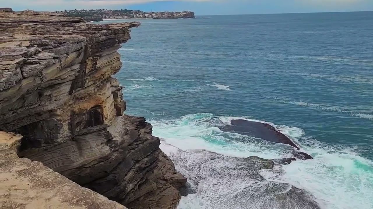 The Coogee to Bondi beach walk
