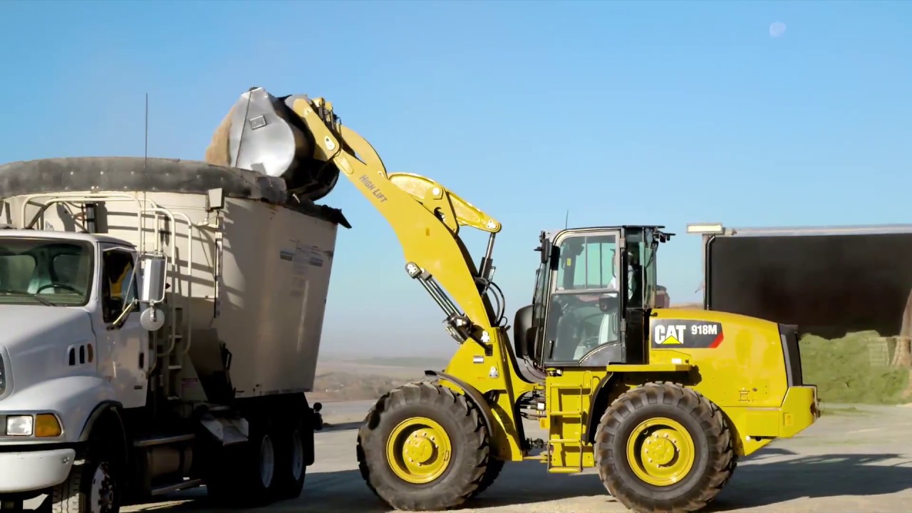 Cat&reg; 918M Wheel Loader | At Work
