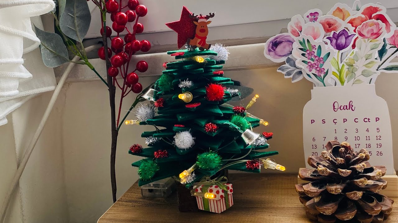 Keçeden yılbaşı ağacı yapımı #diy #yılbaşısüsü #christmastree #yılbaşıağacı #kendinyap #yılbaşı