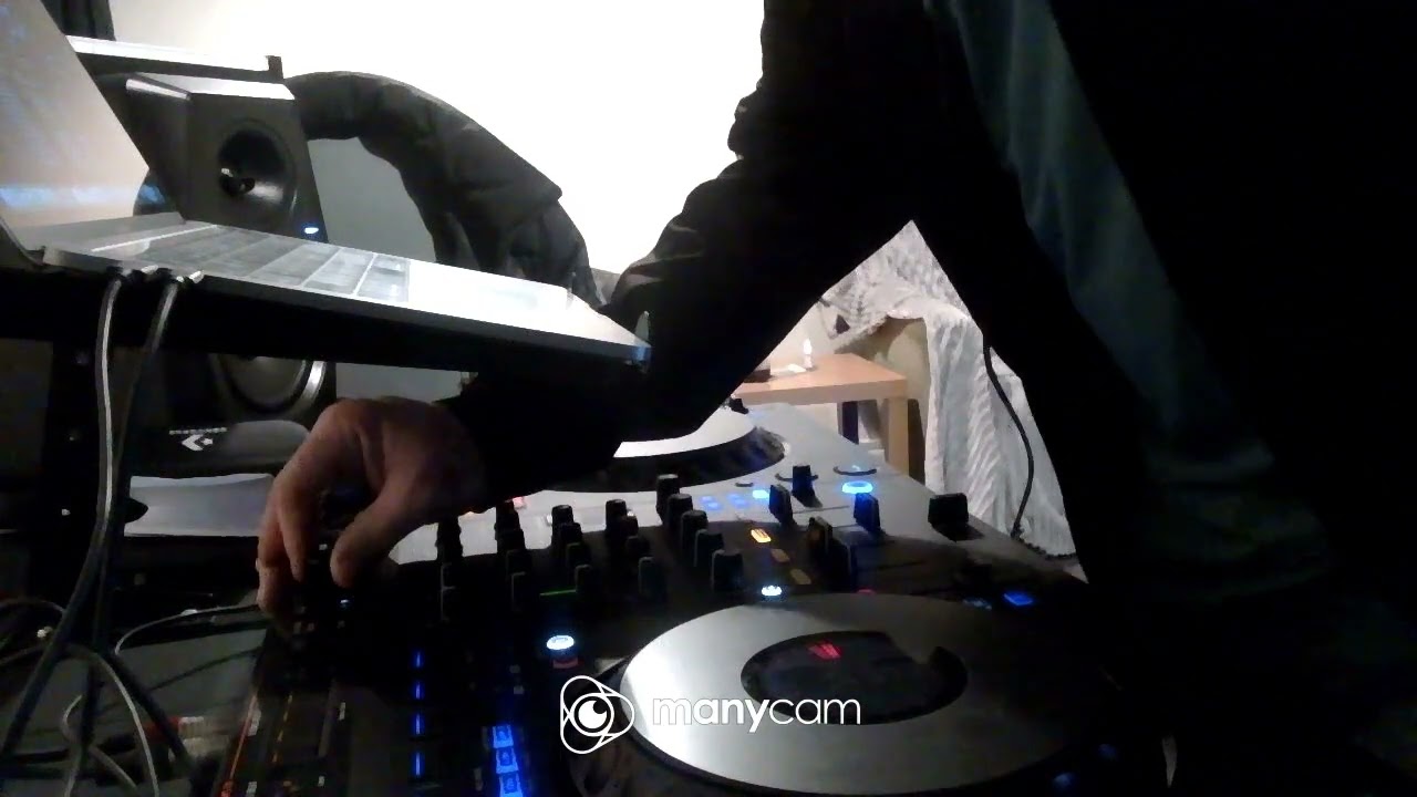 Feel My Groove. The Wednesday House Session