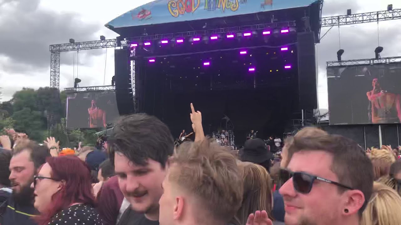 The Veronicas - Untouched *WALL OF DEATH* | Good Things Melbourne 2019