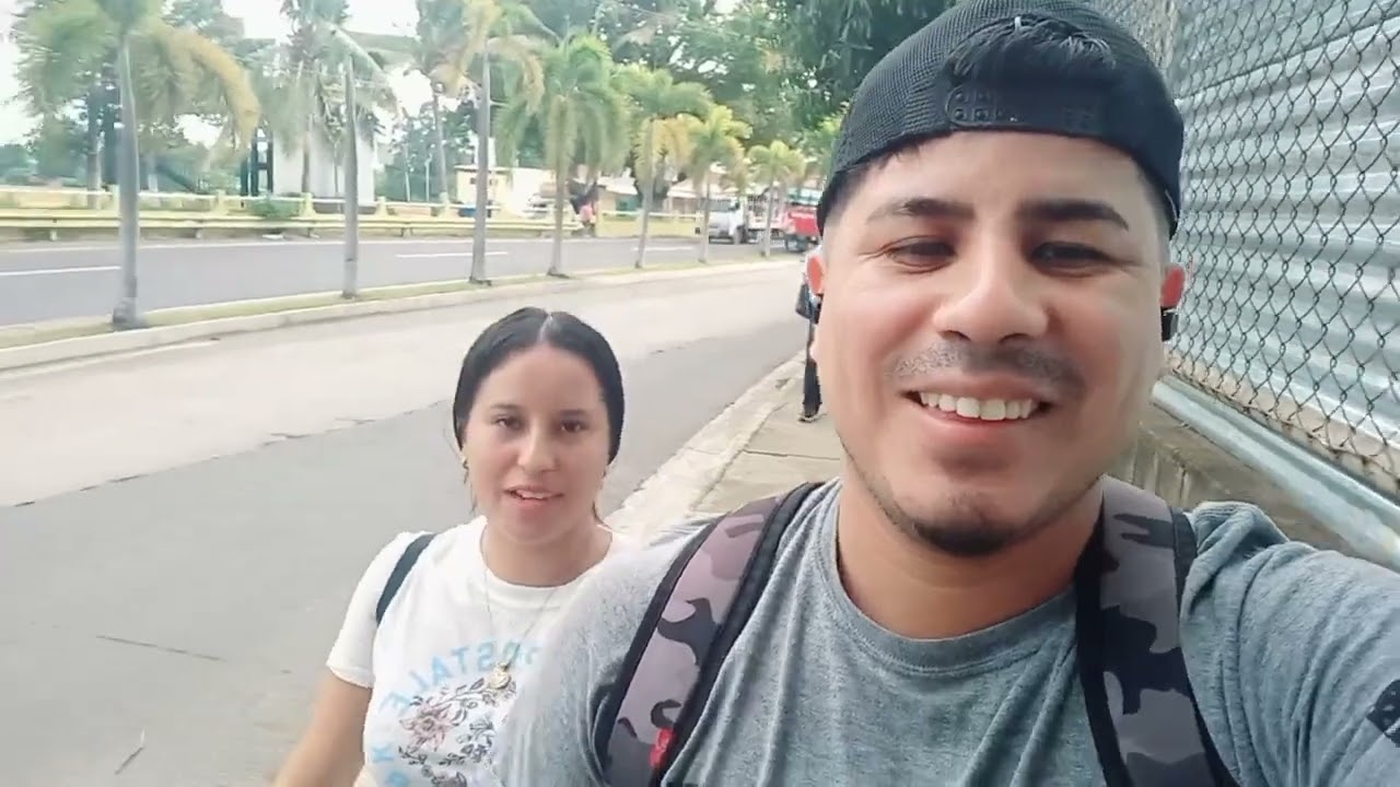Nos fuimos a Turistiar con  Aracely a Sonsonate. 
