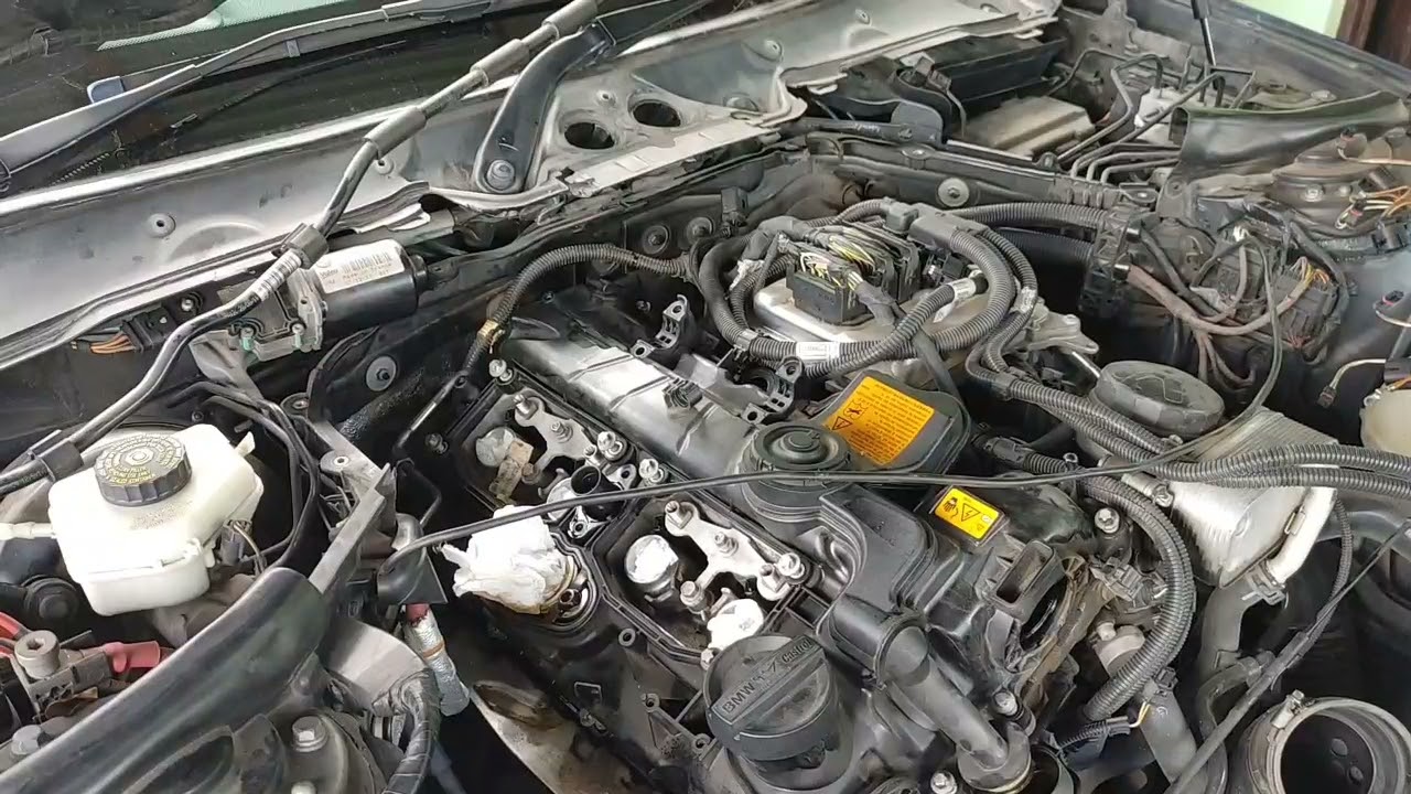 BMW Valve Cover Gasket Replacement (N20)