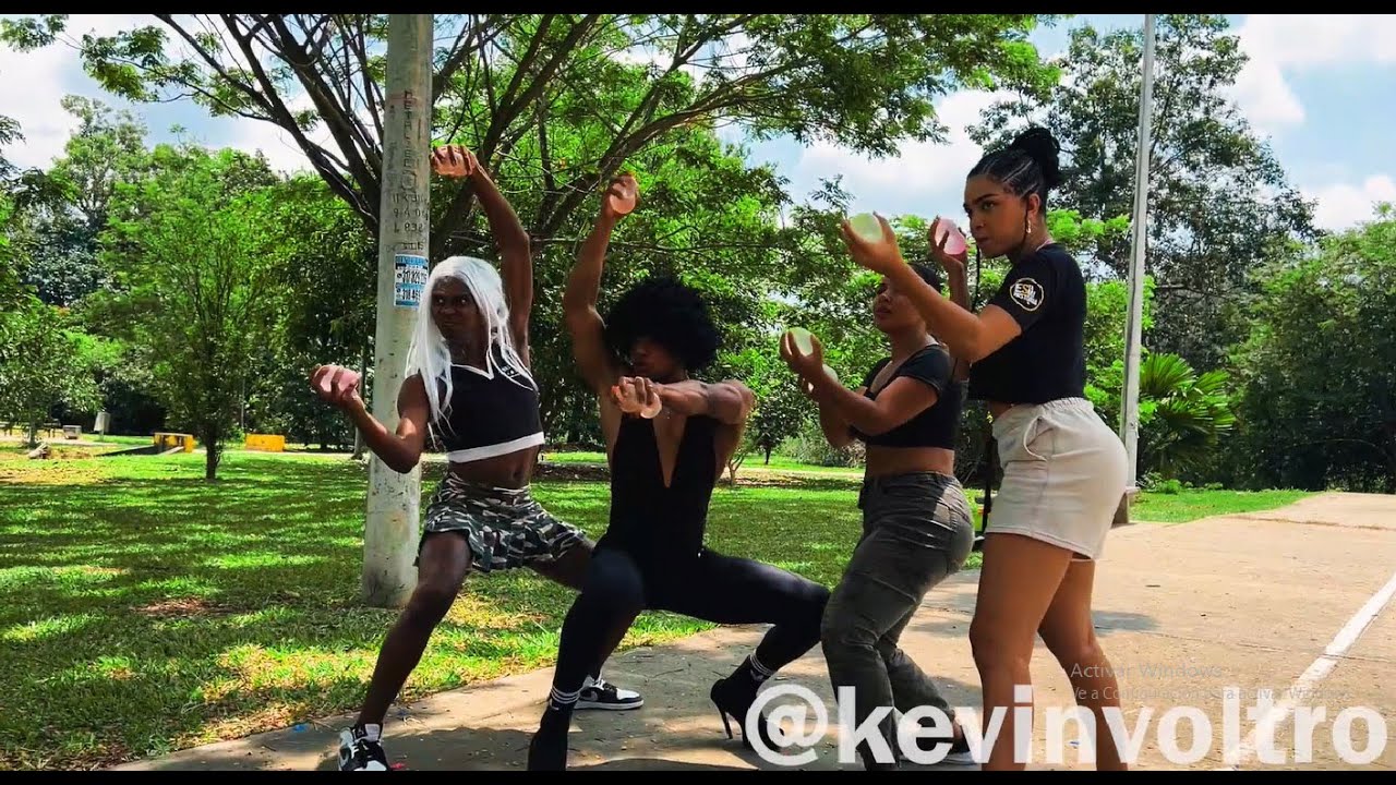 GUERRA DE GLOBOS - Kevin Voltro