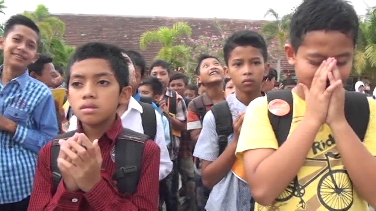 Masa Orientasi Siswa (MOS) & Pengenalan Lingkungan Sekolah SMP Bustanul Makmur 2015
