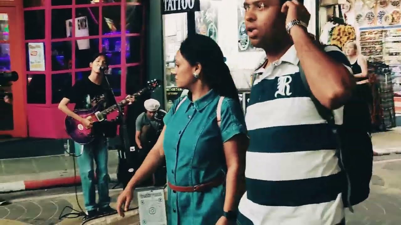 Queen On Street (Eagles - Hotel California)