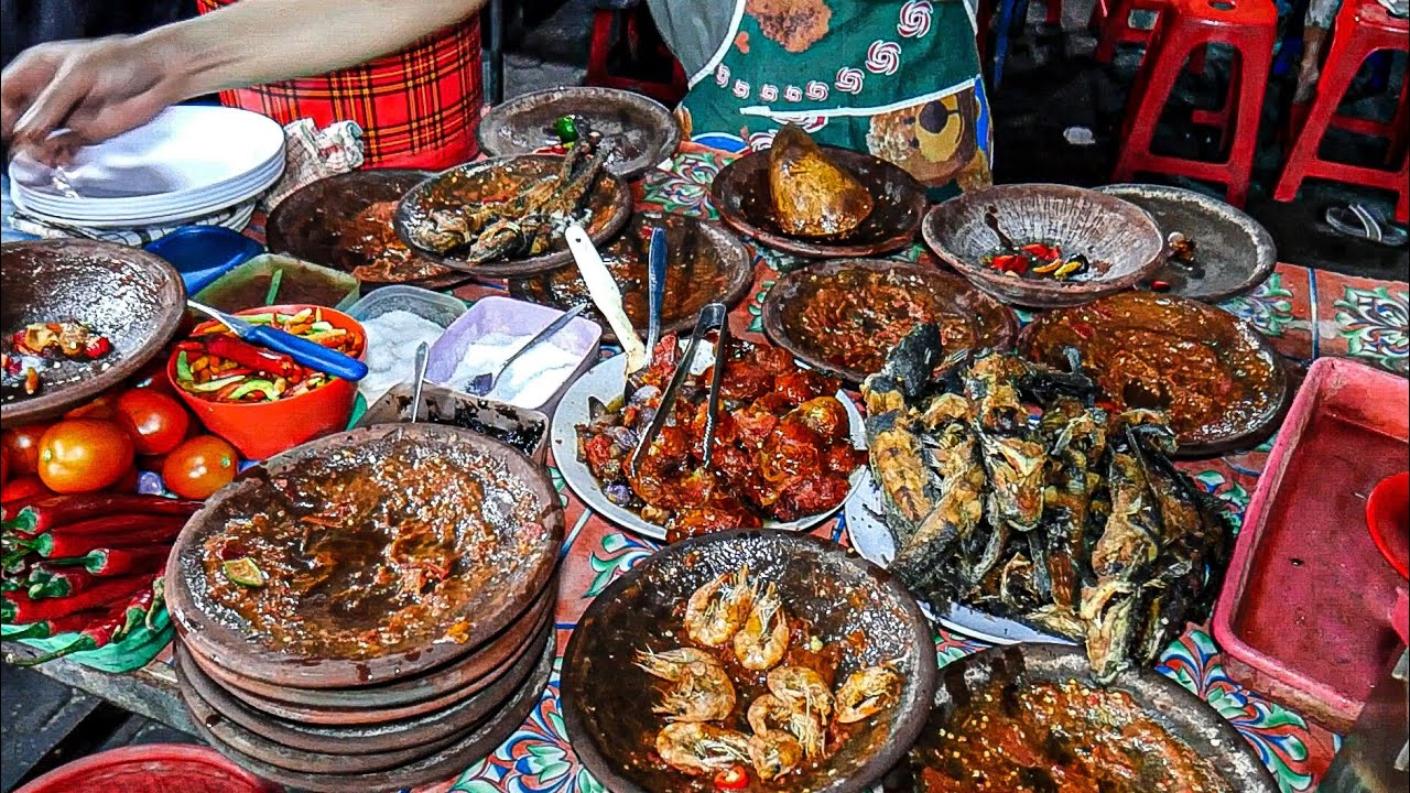 PALING TERKENAL DI SURABAYA!! YANG NGULEK SAMPAI KUWALAHAN - SEAFOOD CAK ARIS KHAS LAMONGAN