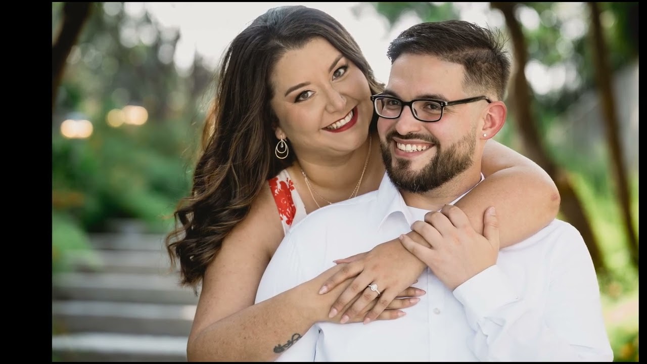Suzanna and Julian Engagement Session : Botanical Gardens
