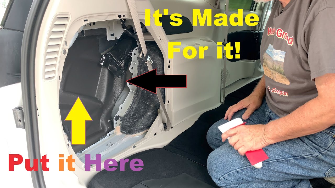 Установка комплекта запасного колеса Chrysler Pacifica 2023 года