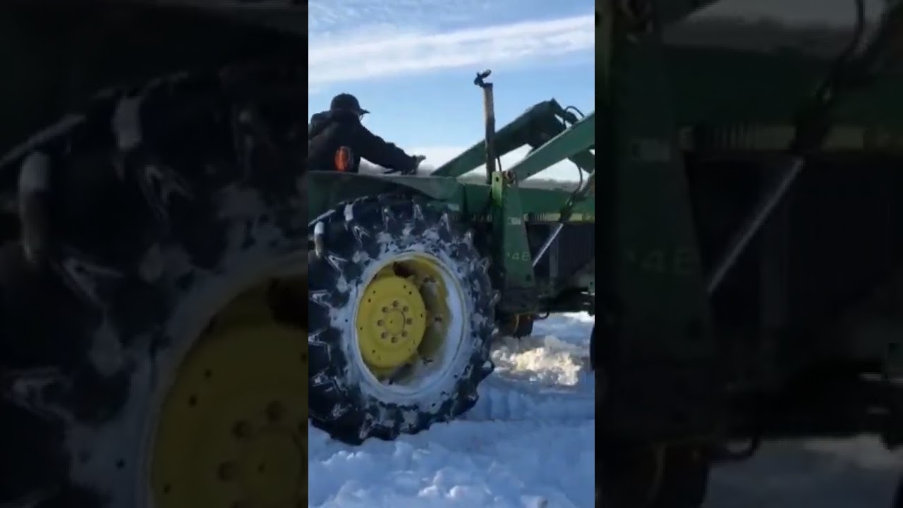 lol even the tractor got stuck#shorts #snow #stuck