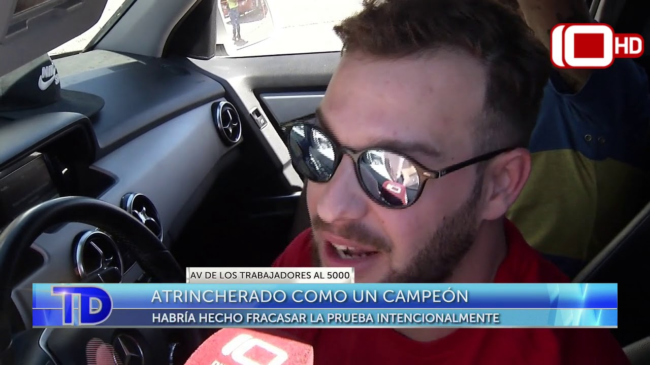Telediario | Un piloto de TC atrincherado en su auto tras un control de alcoholemia