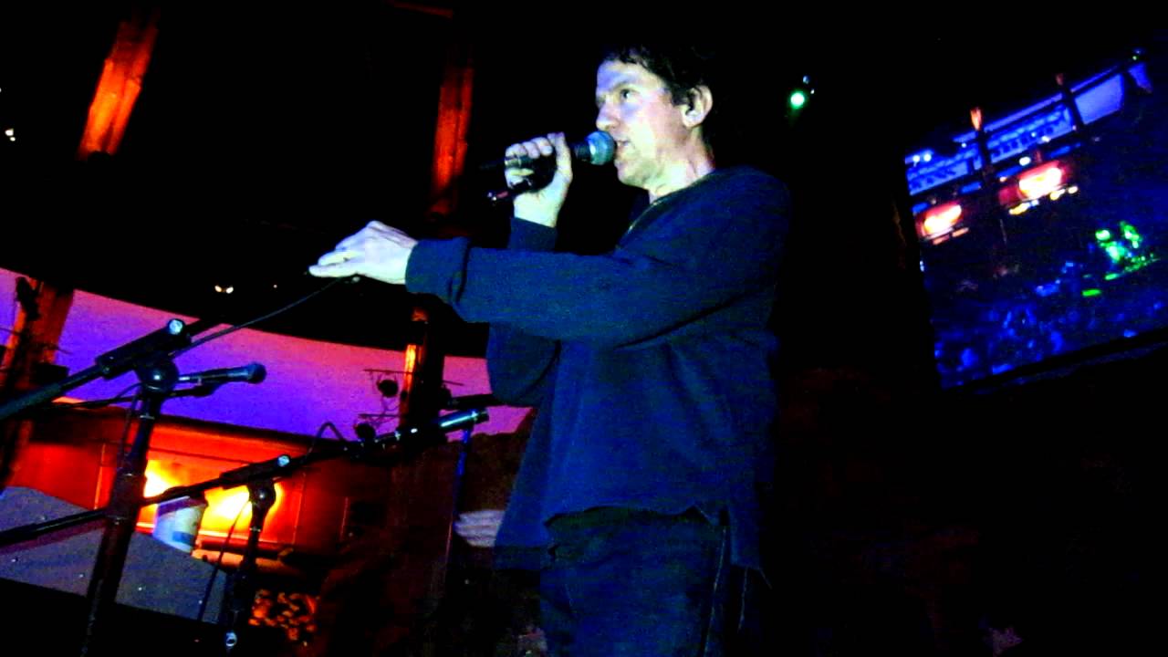 They Might Be Giants - Marty Beller Mask (2011-11-25 - Wolf's Den at Mohegan Sun, CT)