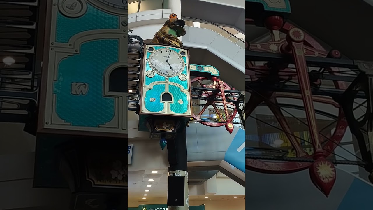 Much-loved frog bubble clock breaks down at Milton Keynes shopping centre @Trendy-Tripper
