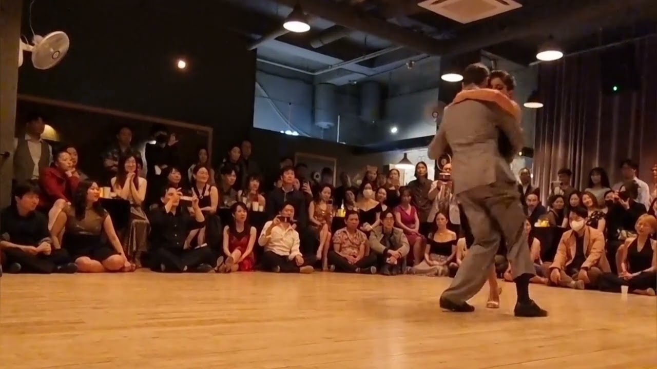 Lorena Tarantino & Gianpiero Galdi (2/5) Dec 9, 2023 in Seoul, Korea