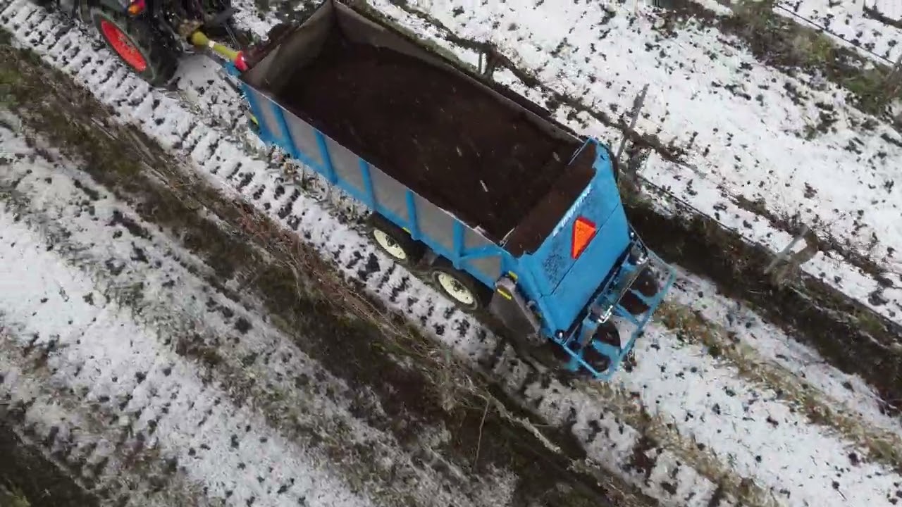 Blueline MFG MSN-7 Compost spreader