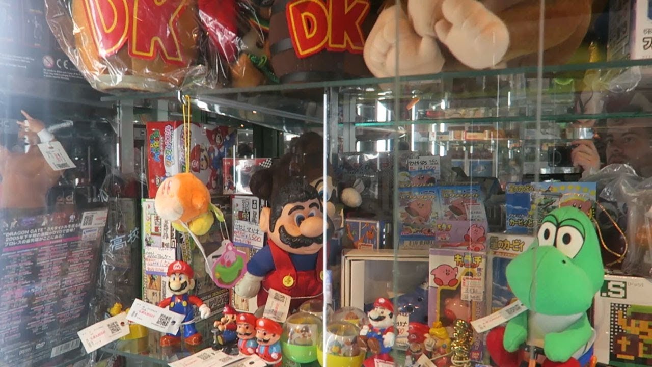 LES BOUTIQUES DE FIGURINES VINTAGE ET JOUETS ANCIENS AU JAPON