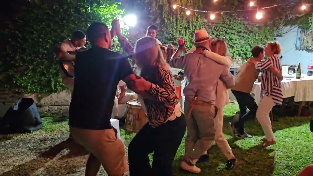 Entre amigos y chamamé 