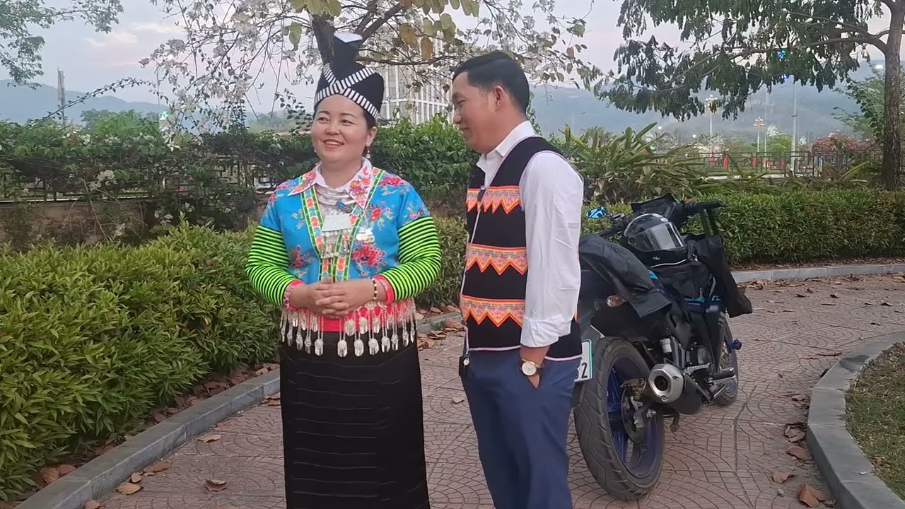 Nkauj ntxhoo tau ntsib nyiaj tswb thoj hais kwv txhiaj kho siab heev 24/2/2026
