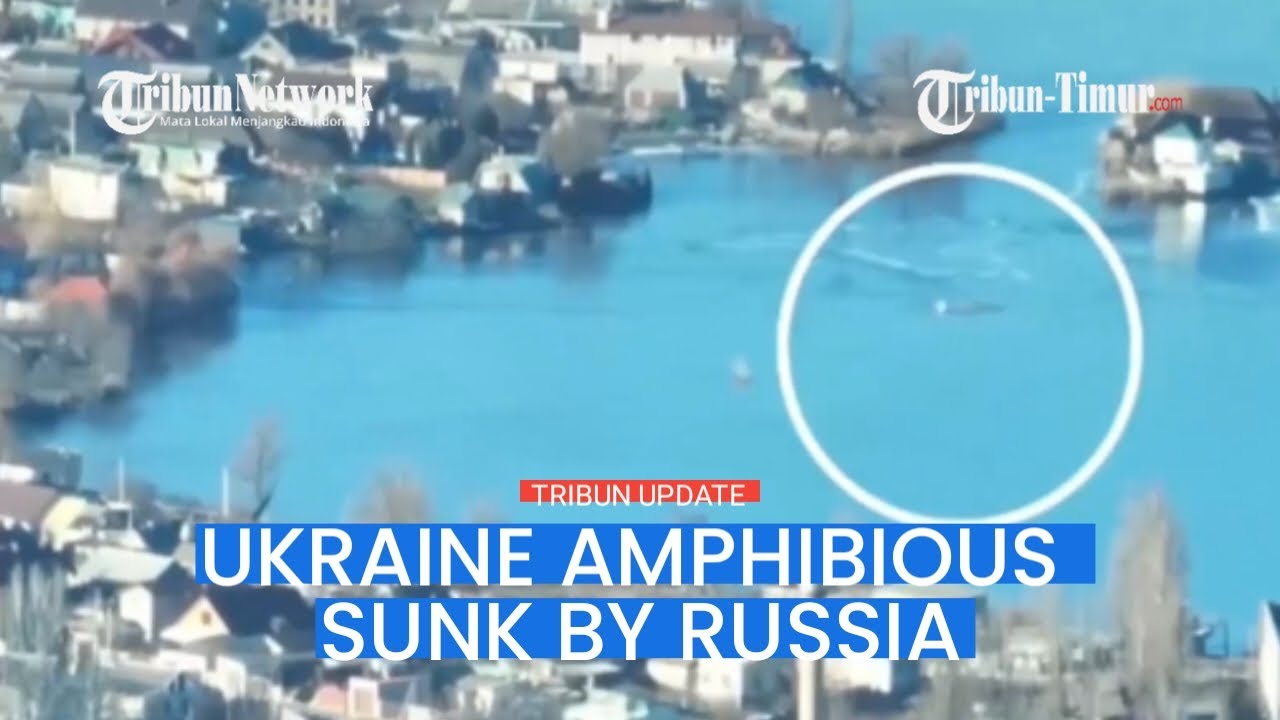 🔴 Russia shows D-20 howitzers destroy an enemy amphibious assault vessel to land in Dnepr River