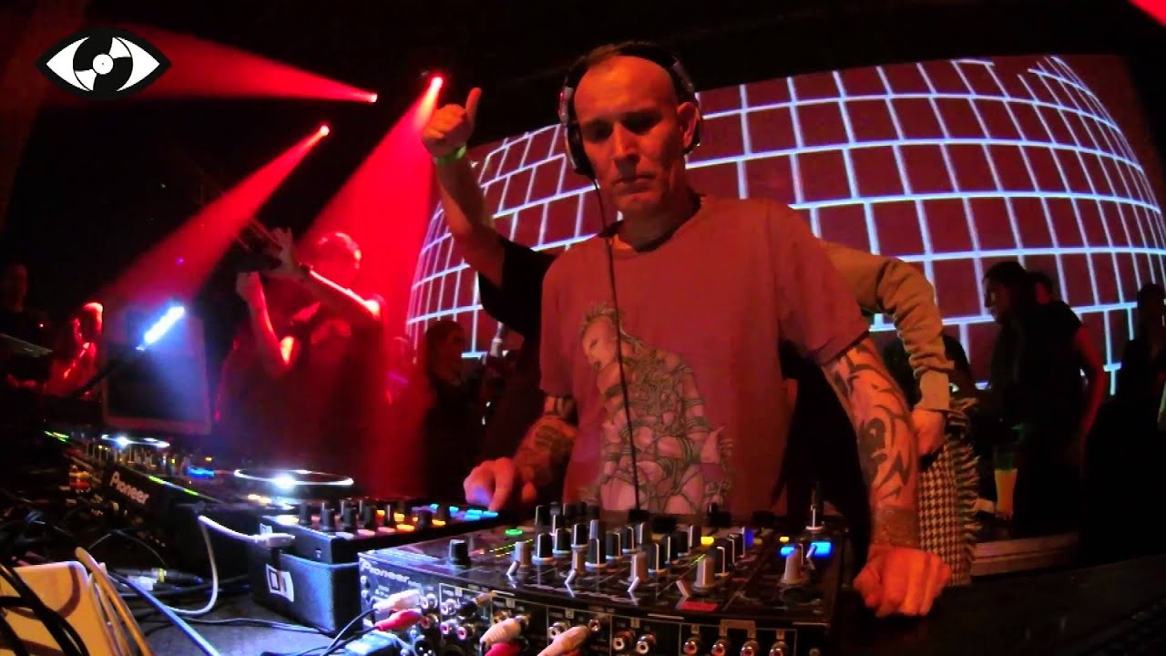 EYE ON DJ TRÁVA *50 BIRTHDAY @ ROXY 2015 * FULL lazylizard dj set + HD video