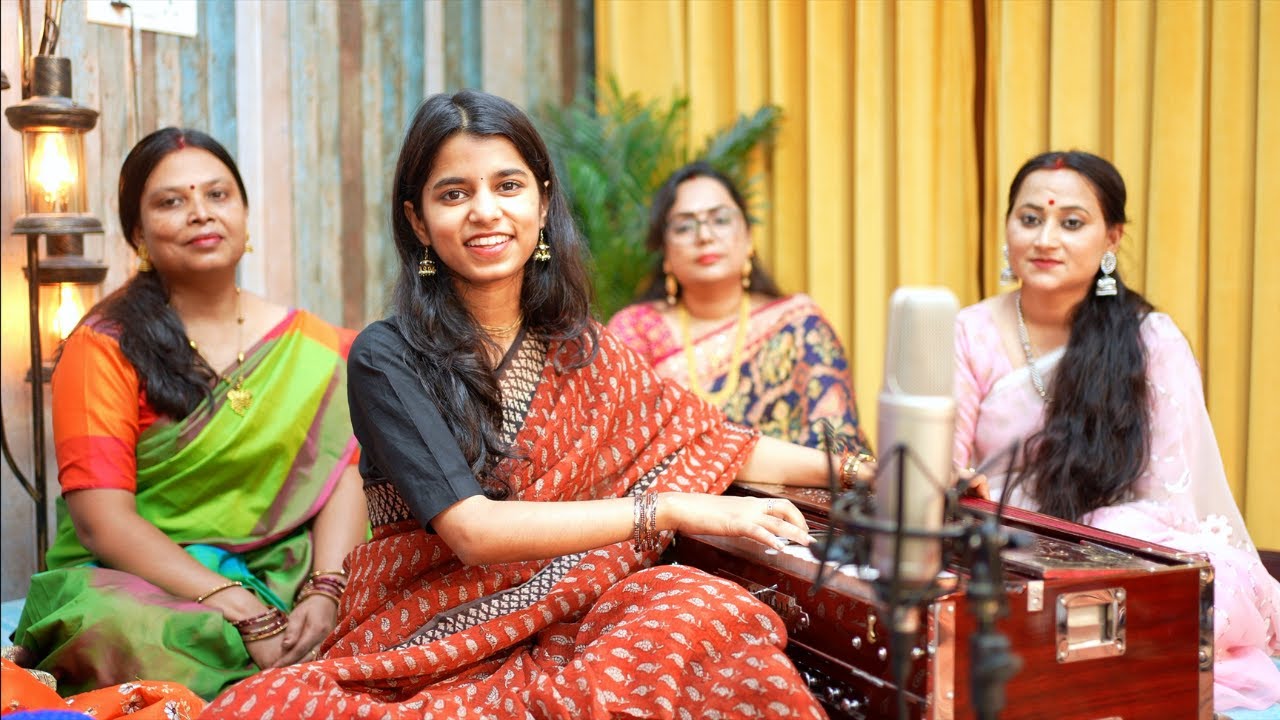 जँघिया चढ़ाए बाबा बैसला मण्डप पर - Maithili Thakur