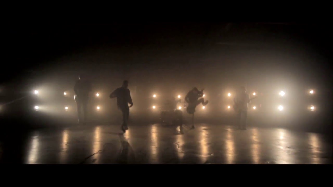 Neck Deep - Losing Teeth (Official Music Video)