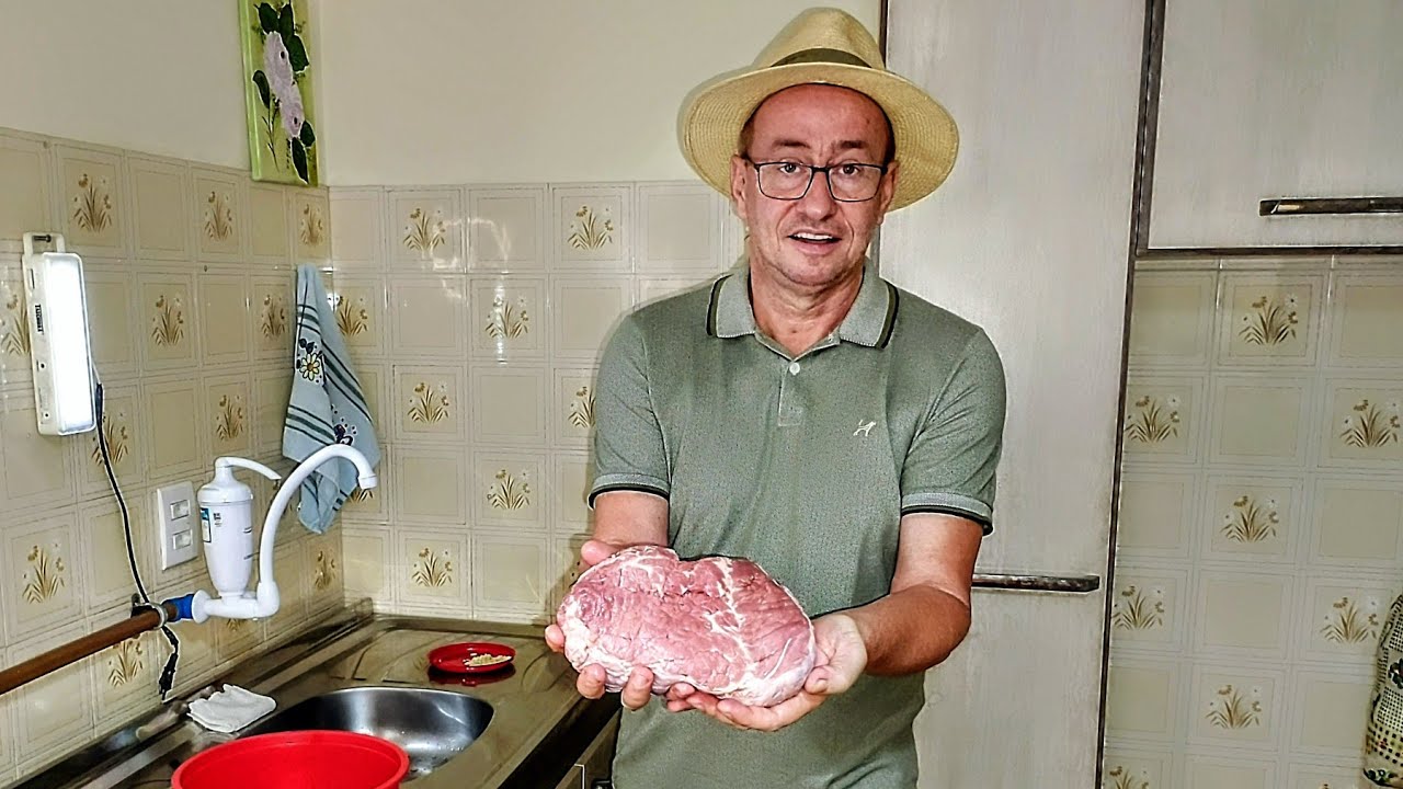 Cupim assado no latão e papel alumínio desmanchando.