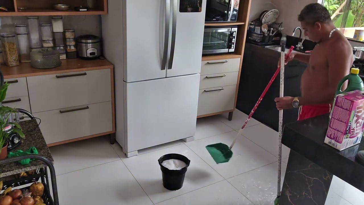 DIA DE LIMPEZA, MUITO RUIM LIMPAR A NOSSA COZINHA 