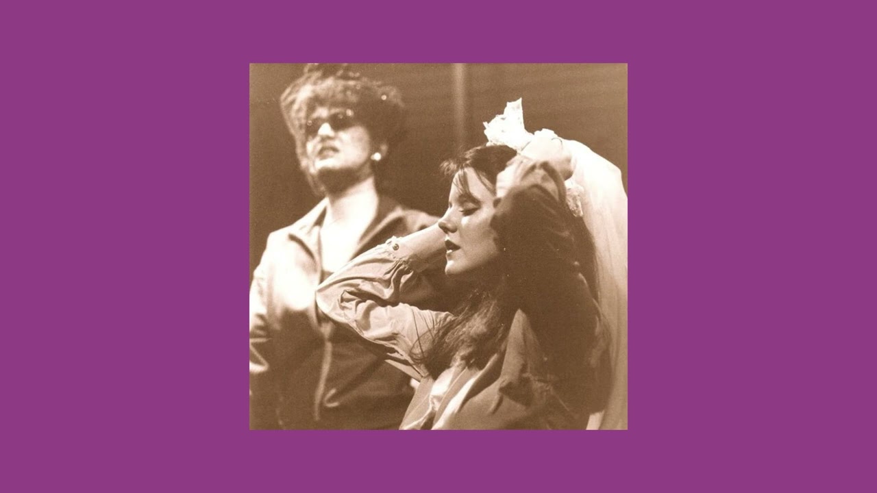 09 I Am Wearing a Hat - In Trousers [1993, BC/EFA]