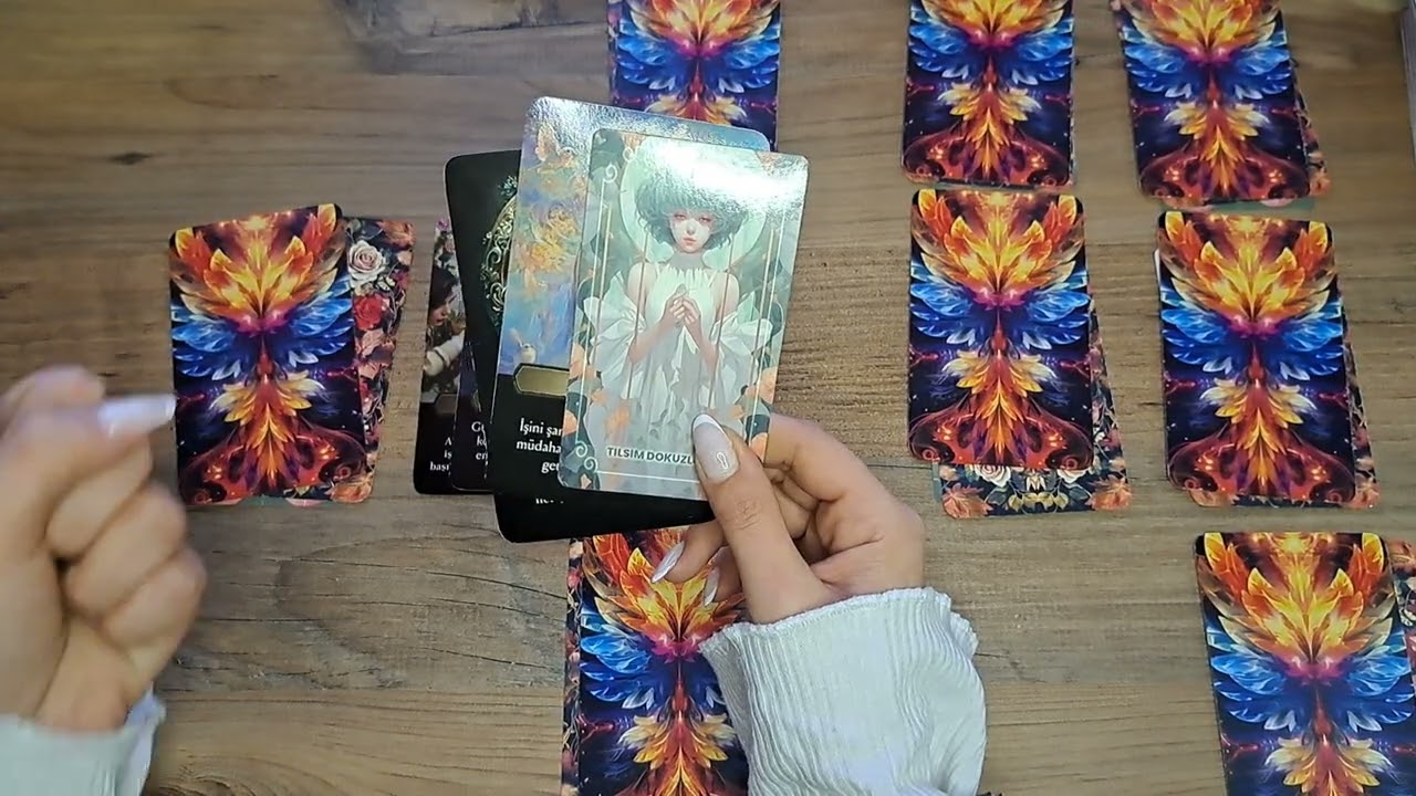 SENİNKİ BUGÜN AKLINI SENİNLE BOZMUŞ 🤯 #tarot #aklımdakikişi #aklımdakikişitarot #keltaçılımı