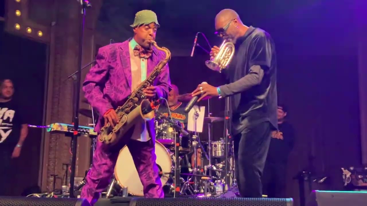 Fishbone playing “Cholly” in Portland 12/13/23