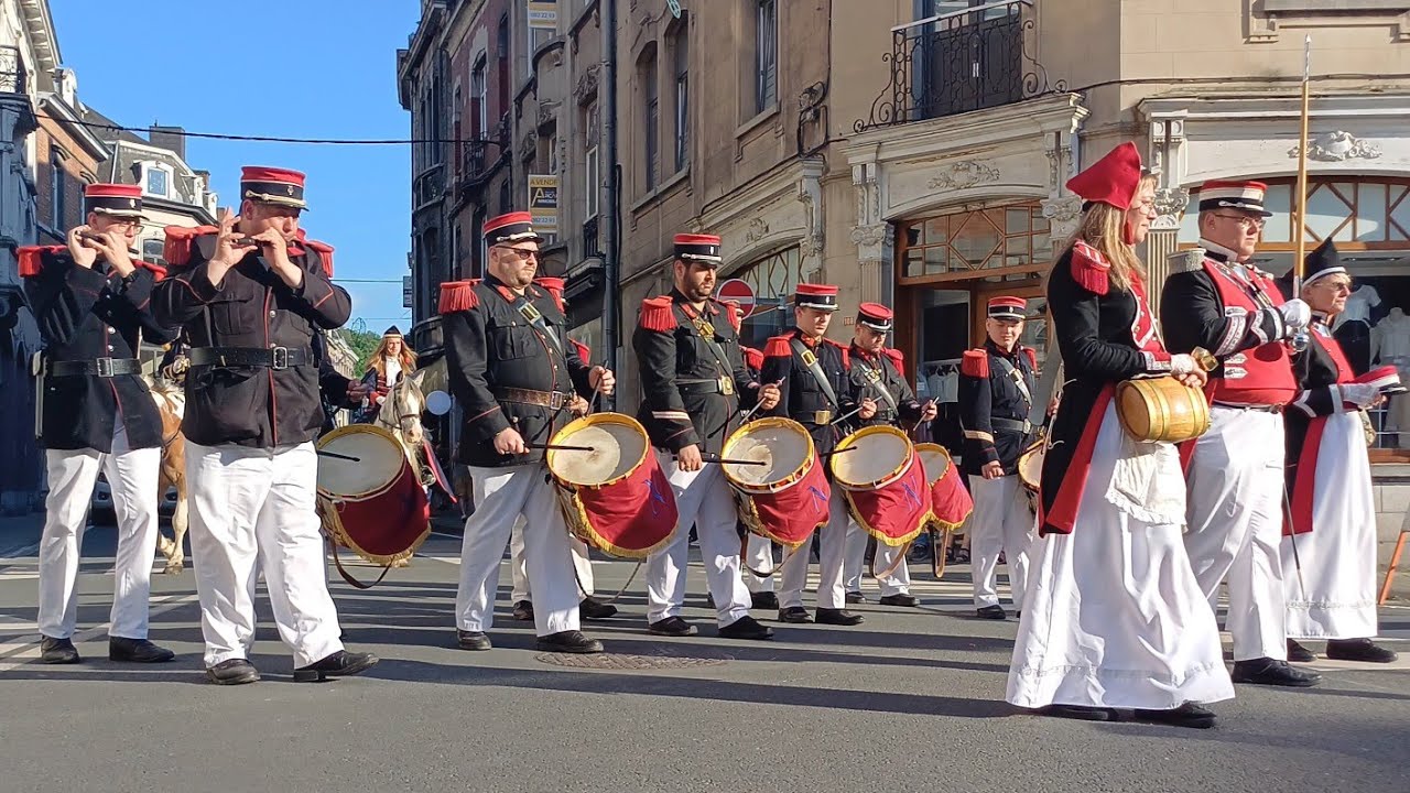 DINANT 🇧🇪 Journée du folklore et des traditions 2024 (37)