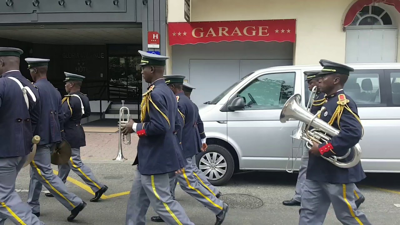 fanfare ivoirienne au pelerinage militaire international à lourdes (France )