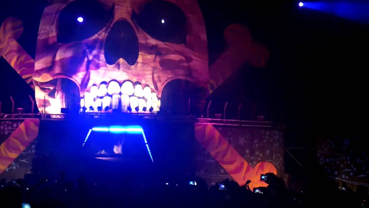 Q-Base 2010 Daylight turns into Darkness Fireworks HD