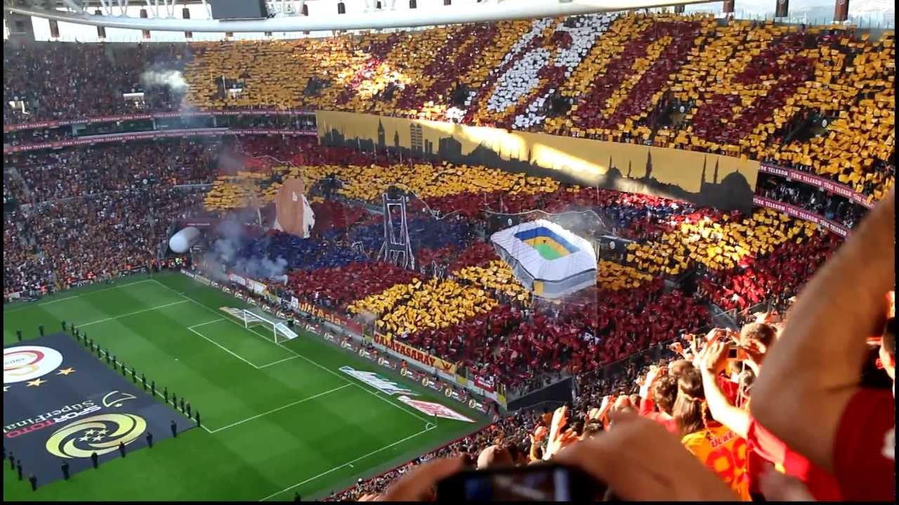 Galatasaray 3D Koreografi - (Fb Maçı) (Tribünden Çekim) - [Full HD]
